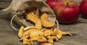 Kaip naudinga džiovinti obuoliai, kalorijų, receptas ir saugojimas