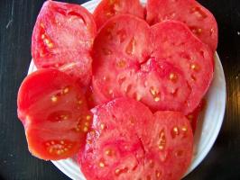 8 neįprastas ir skanus veislių pomidorų