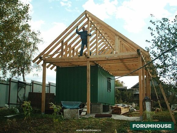 Rėmas struktūra medienos 150 × 150 mm, sijų ir gegnių, 150 × 50 mm.