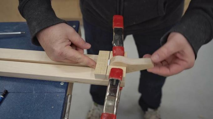 iš svetainės - https://ibuildit.ca/projects/how-to-make-a-straightedge-guide/