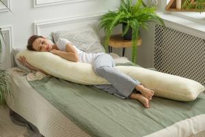 Gydytojams rekomenduojama miegoti, įdėti pagalvę tarp kojų