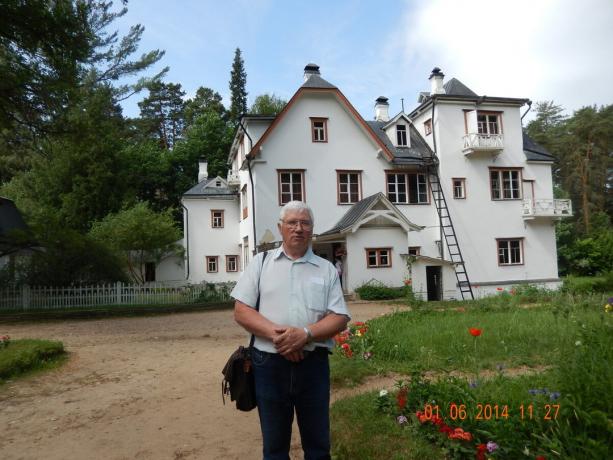 Namas dailininkas ir architektas Polenov. Nuotraukų autorius