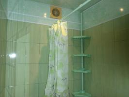 Žalioji vonios kambarys hruschevke