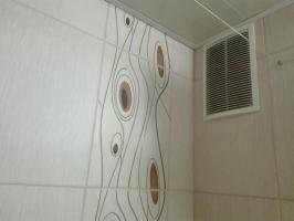 Trys variantai, siekiant pagerinti vėdinimą, vonios kambarys